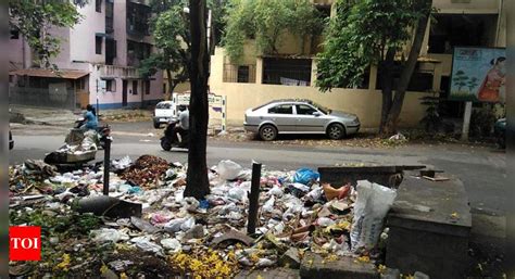 Nandini layout: trash piles up near hospital - Times of India