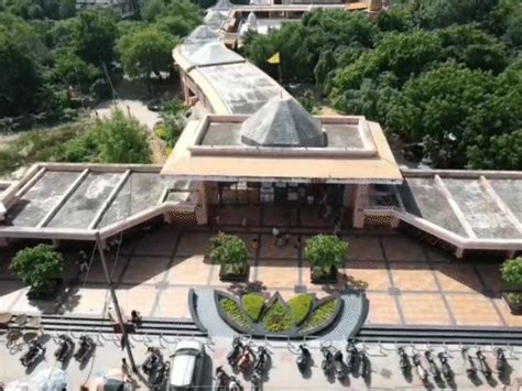 Sharadiya Navratri draws devotees to 9 temples, Shakti-Peeths across MP ...