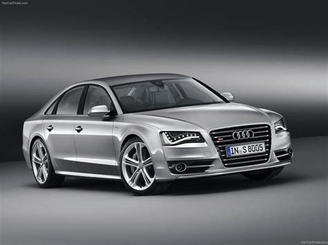 Audi S8 (2013) - picture 35 of 80