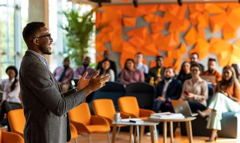 Company Town Hall Meeting 的图像结果