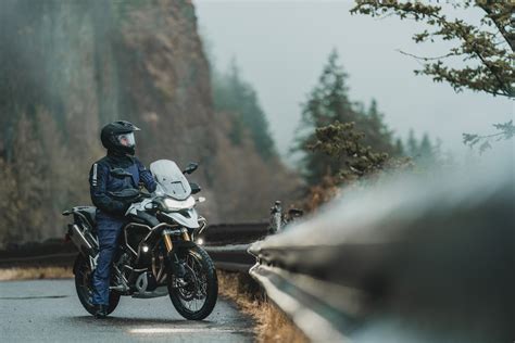 7 Must-Have Gadgets for Motorcycle Enthusiasts