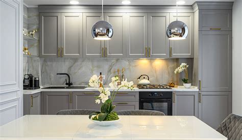8 Top Kitchen Cabinet Color Trends in 2023 | Fixr.com
