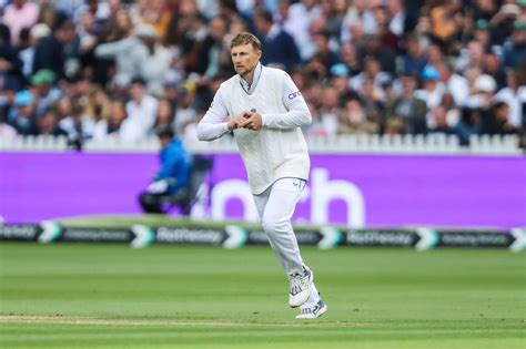 PAK vs ENG 2nd Test: Head over saliva, sweat! Joe Root continues unique ...