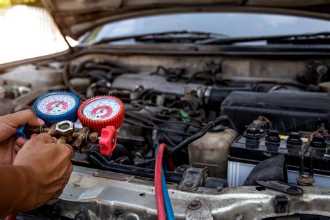 Compression Test Engine Out of Car 的图像结果