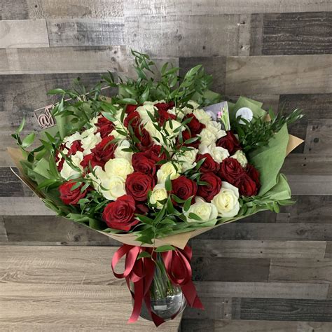 100 Red and White Roses - Lilac Flower Shop