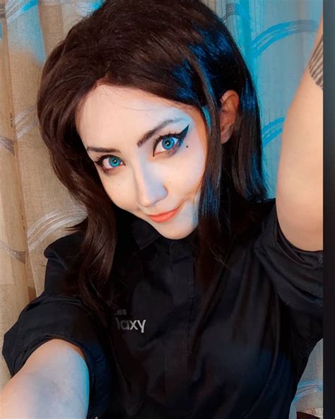 Cosplayer mexicana da vida de manera magnífica a Sam, la waifu de Samsung | Código Espagueti