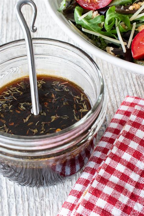 Simple Balsamic Vinaigrette | For the Love of Cooking