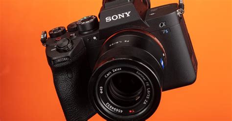 Best Low Light DSLR Camera You Can Buy In 2020 - MobyGeek.com