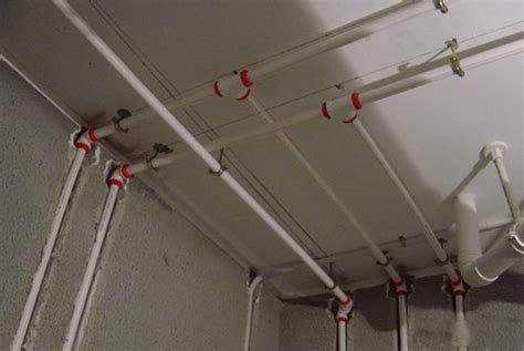 家装连接水管与落水管的安装注意事项有哪些？-万师傅