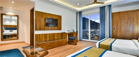 Family Suite Room With Balcony | Stay in Banikhet