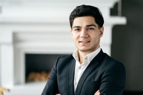 Young Business Person 的图像结果