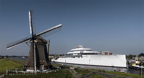 Feadship Yacht Project 824 Travels Backwards, for Good Reason - Megayacht News