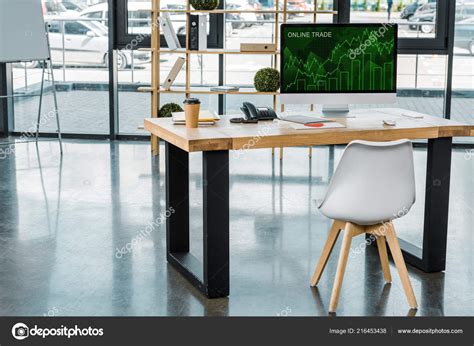 Working Computer Screen 的图像结果