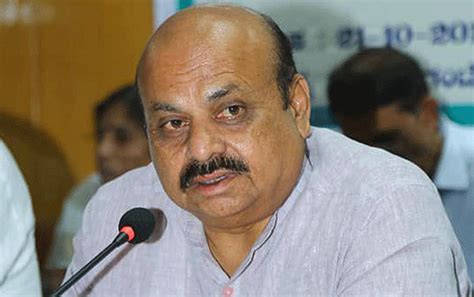 CM Bommai visits temple, chants 'Hanuman Chalisa', a day before ...