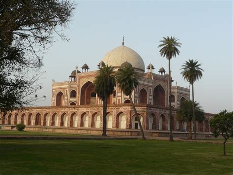 Humayun’s Tomb In The Morning | Sarson ke Khet