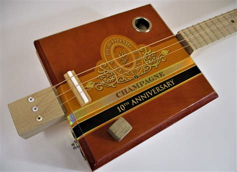 Cigar Box Slide Guitar Tutorial 的图像结果