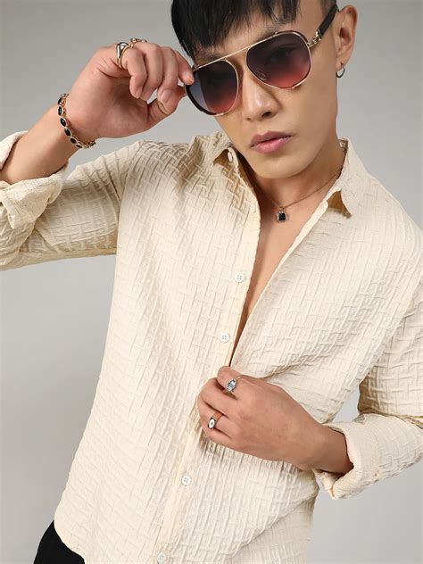 ₹899 | Campus Sutra men's Pale Yellow Textured Weave Shirt - Campussutra