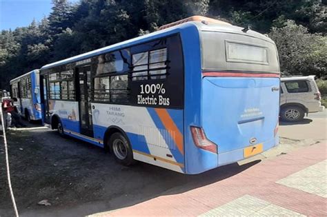 शिमला पहुंचीं HRTC की सबसे छोटी बसें, जल्द सड़कों पर दौड़ती आएंगी नजर ...