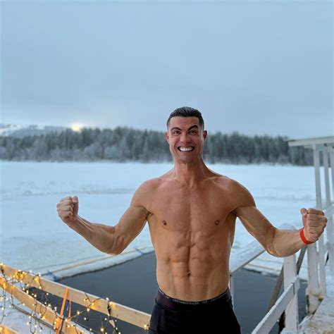 Cristiano Ronaldo Shows Off Chiseled Physique With Shirtless Christmas ...