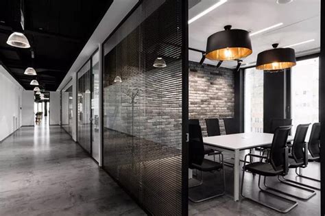 50平办公室设计需要注意什么-上海银硕装潢设计工程有限公司