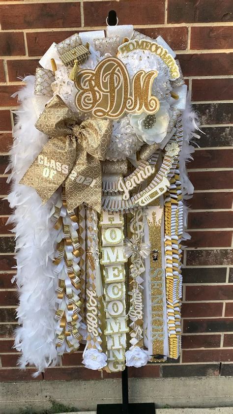 Senior gold and white tarariffic triple homecoming mum tararifficmums ...