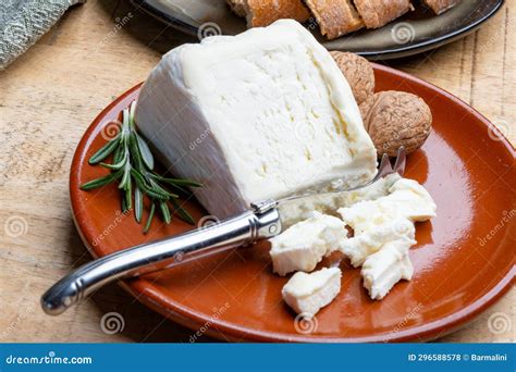 Delice De Bourgogne French Cow S Milk Cheese from Burgundy Region of ...