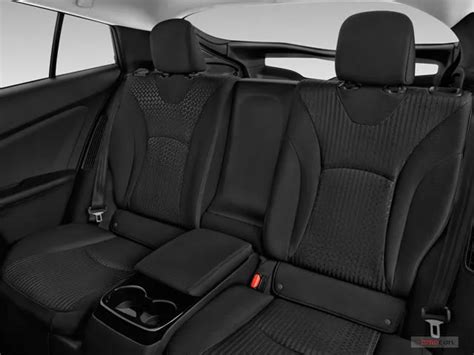 2018 Toyota Prius Prime: 62 Interior Photos | U.S. News