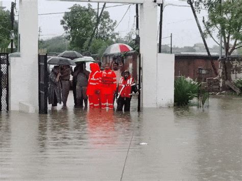 Boat operated in hostel, students rescued from building; Houses ...