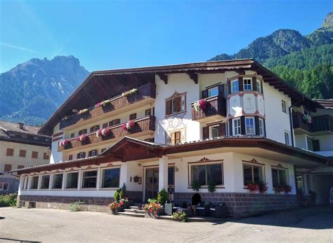 Hotels - Arnica - Alba di Canazei - Val di Fassa - Dolomites