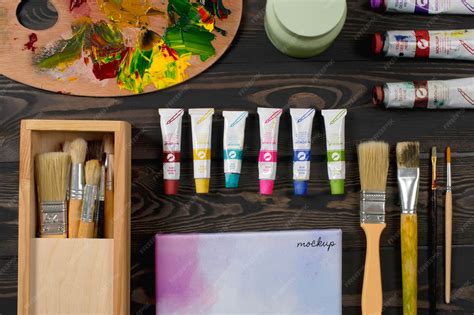 Premium PSD | Oil painting tubes mock-up