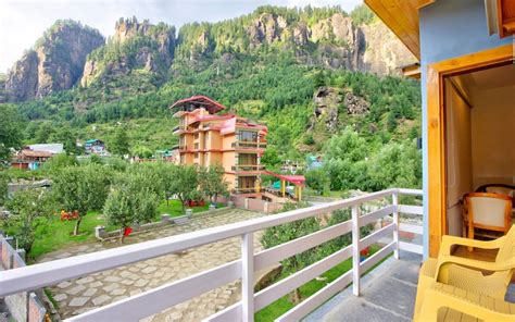 THE HUSKY'S LODGE AND CAFÉ (Manali) - Guesthouse Reviews, Photos, Rate ...