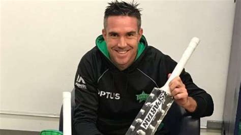 Kevin Pietersen reveals reason behind his Rhino stickered Big Bash bat