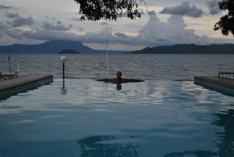 CLUB LAKE RESORT (Talisay) - Hotel Reviews & Photos - Tripadvisor