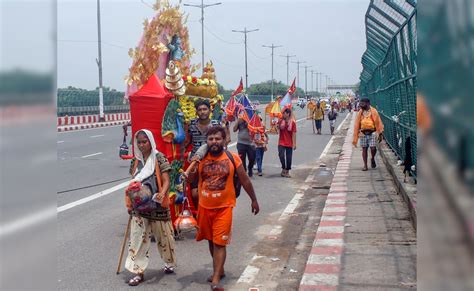 कांवड़ यात्राः मोबाइल वैन से हो रही खाने-पीने के सामान की चेकिंग ...