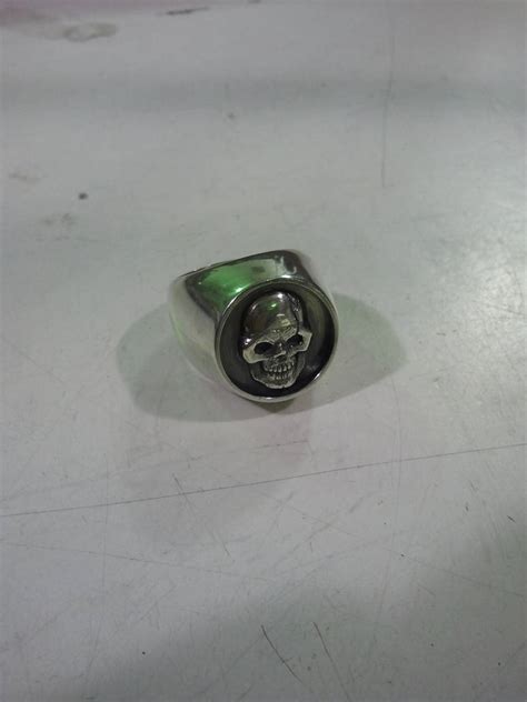 Skull Ring by SimpolJosh on DeviantArt