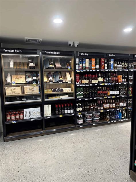 Salamander Cellars Bottle Shop - The Salamander Hotel