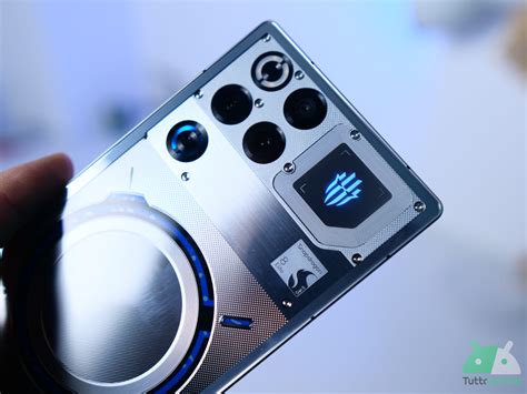 Recensione REDMAGIC 11 Pro: il primo raffreddato a liquido con una ...