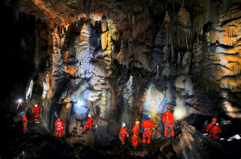 北京最大的天然洞穴——石花洞