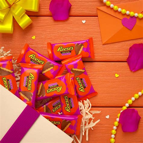 Reese's Milk Chocolate Peanut Butter Heart Valentine's Candy - Shop ...