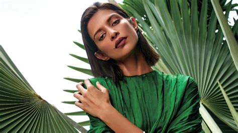 Makeup for Green Dress - 7 Cool Makeup Ideas to Look Fab – L Factor New ...