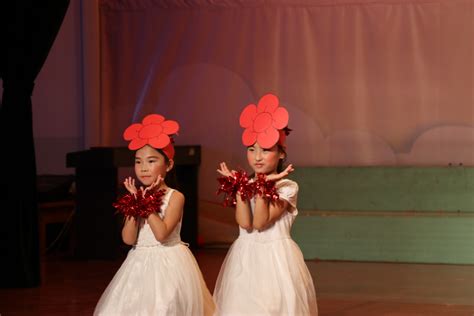 许昌网-许昌第一外国语实验小学举行六一儿童节文艺汇演