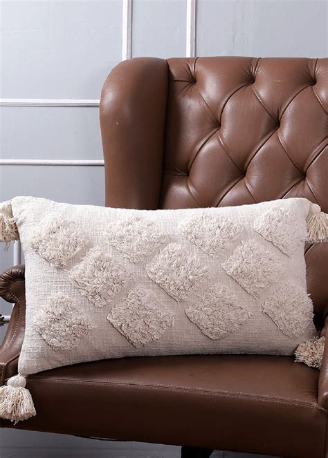 Get Diamonds Cotton Tufted Cushion Cover at ₹ 799 | LBB Shop