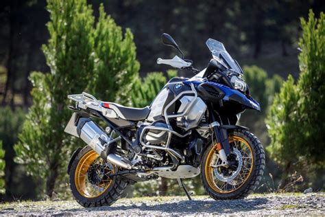 2021 BMW R 1250 GS And R 1250 GS Adventure First Look Preview | Motor Memos