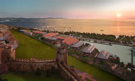 The Avila Apartments - Real Estator