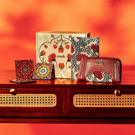 Nawabi Elegance Floral Gift Box