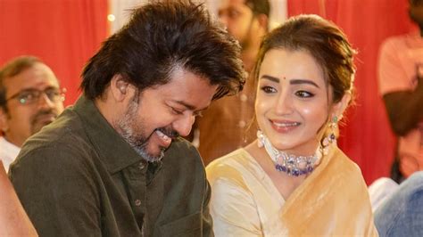 Trisha Krishnan To Join Her Ghilli Co-Star Thalapathy Vijay's Political ...