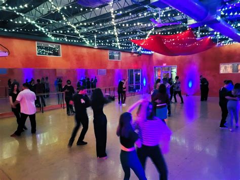 Zouk Look 的图像结果