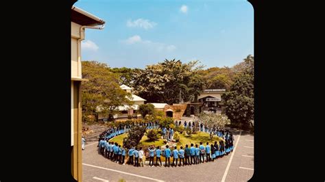 Hijab Row: Student Groups Hold Protests in Solidarity With Muslim Girls ...