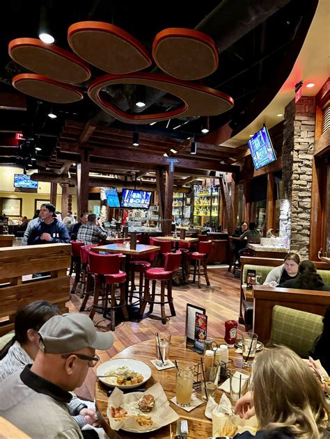 Lazy Dog Restaurant & Bar - Torrance California Restaurant - HappyCow