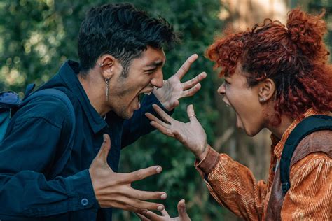 7 Signs Of Anger Issues In Teenagers | Teen Anger Management